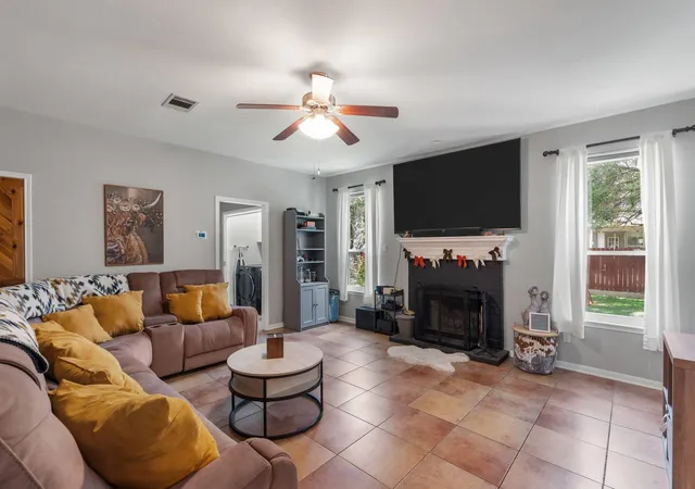 Photo 3 of Single family home for sale at 706 Churchill Farms Dr, Georgetown, TX 78626 | MLS# 5258911 | Listing updated on 2026-10-13