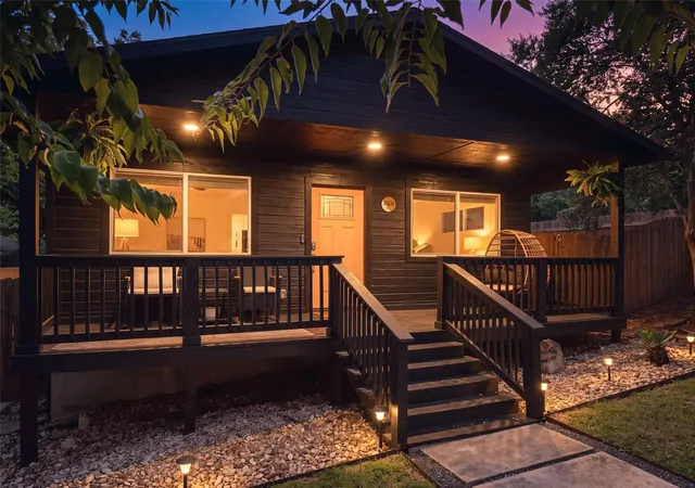 Photo 3 of Condo for sale at 2501 E 11th Street #1, Austin, TX 78702 | MLS# 4485286 | Listing updated on 2026-09-22