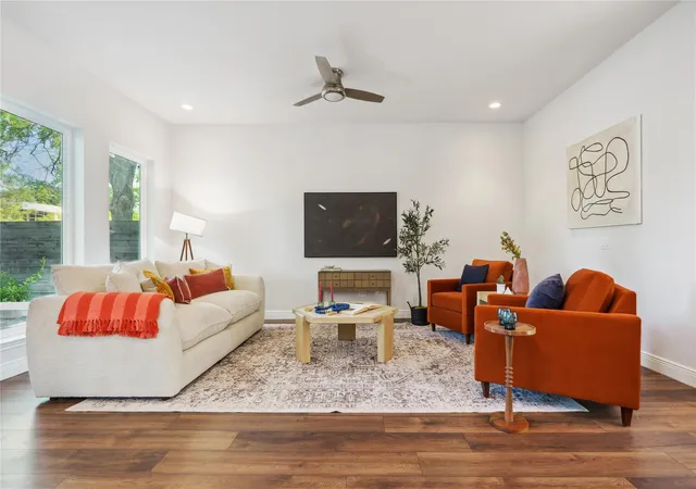 Photo 2 of Single family home for sale at 906 Linden St #A, Austin, TX 78702 | MLS# 3448898 | Listing updated on 2026-09-25
