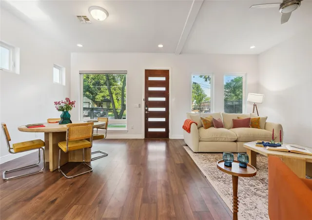 Photo 3 of Single family home for sale at 906 Linden St #A, Austin, TX 78702 | MLS# 3448898 | Listing updated on 2026-09-25