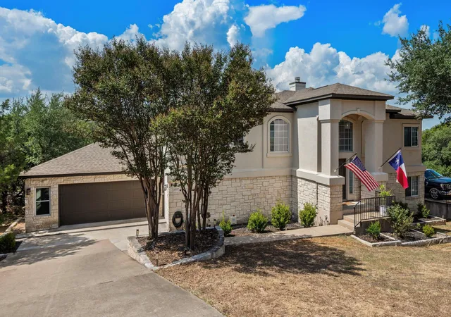 Photo 3 of Single family home for sale at 21007 Deede Dr, Lago Vista, TX 78645 | MLS# 8619592 | Listing updated on 2026-09-19