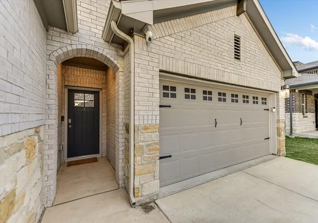 Photo 3 of Single family home for sale at 115 Callado Cir, San Marcos, TX 78666 | MLS# 5965231 | Listing updated on 2026-10-15