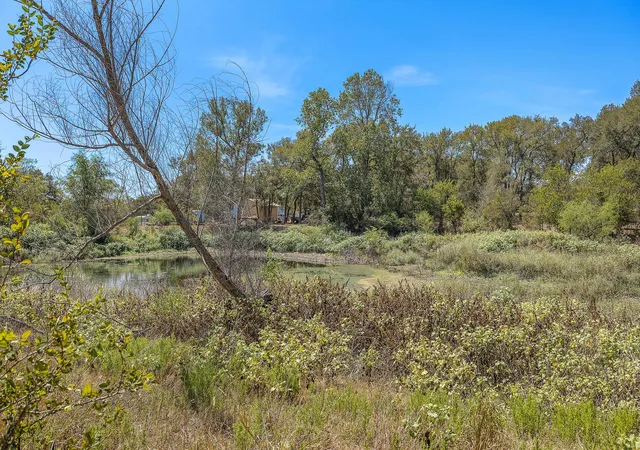 Photo 3 of Single family home for sale at 349 Forest Lake Dr, Del Valle, TX 78617 | MLS# 7523877 | Listing updated on 2026-09-23