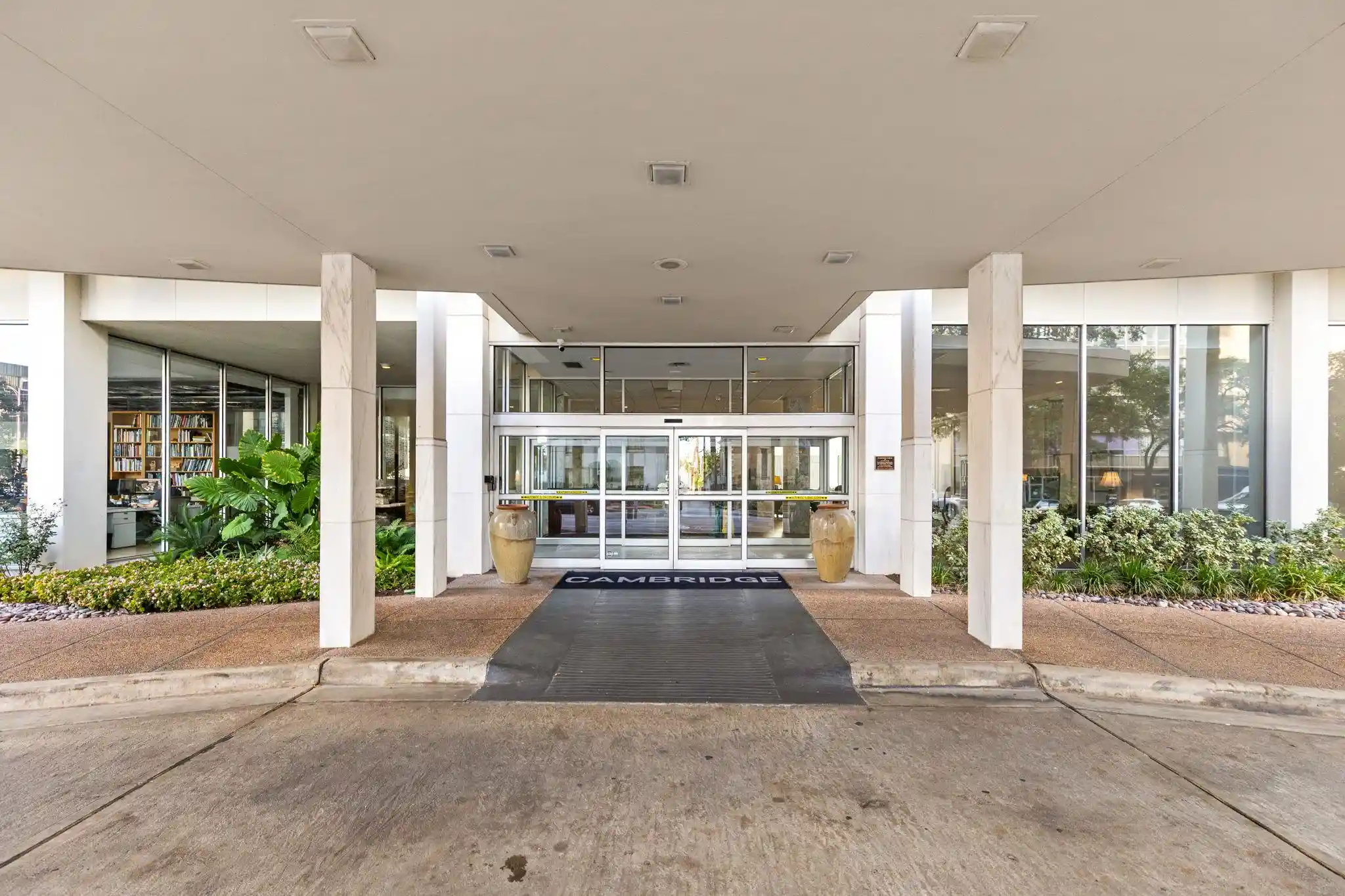 Listing Photo 2 - Condo for sale in 1801 Lavaca St located at 1801 Lavaca St, Austin, TX 78701 - Unit #15M