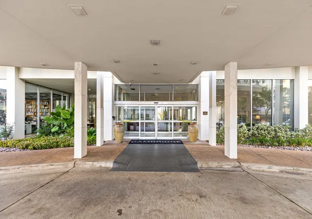 Photo 2 of Condo for sale at 1801 Lavaca St #15M, Austin, TX 78701 | MLS# 9277349 | Listing updated on 2026-09-14