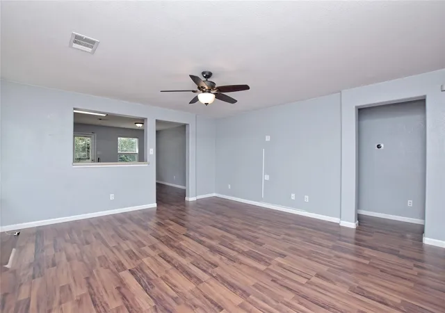 Photo 3 of Single family home for sale at 18612 Great Fls Dr, Manor, TX 78653 | MLS# 7958263 | Listing updated on 2026-09-13