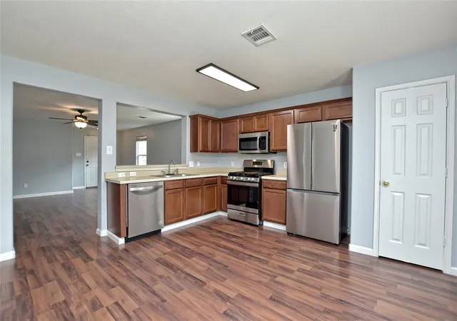 Photo 4 of Single family home for sale at 18612 Great Fls Dr, Manor, TX 78653 | MLS# 7958263 | Listing updated on 2026-09-13