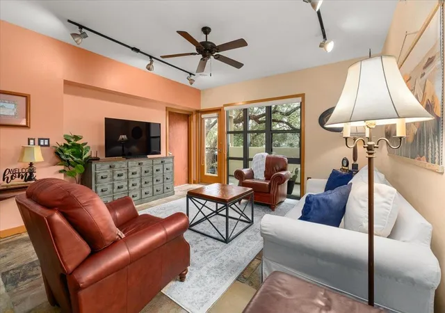 Photo 4 of Condo for sale at 1812 West Ave #404, Austin, TX 78701 | MLS# 3475933 | Listing updated on 2026-09-30
