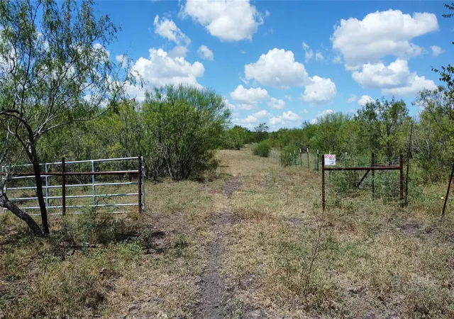 Photo 2 of Land for sale at Tbd Pleasant Hl Rd, Lockhart, TX 78644 | MLS# 9478932 | Listing updated on 2026-10-09