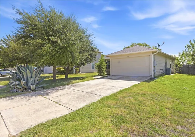 Photo 3 of Single family home for sale at 221 Ames Cv, Kyle, TX 78640 | MLS# 5101072 | Listing updated on 2026-09-18