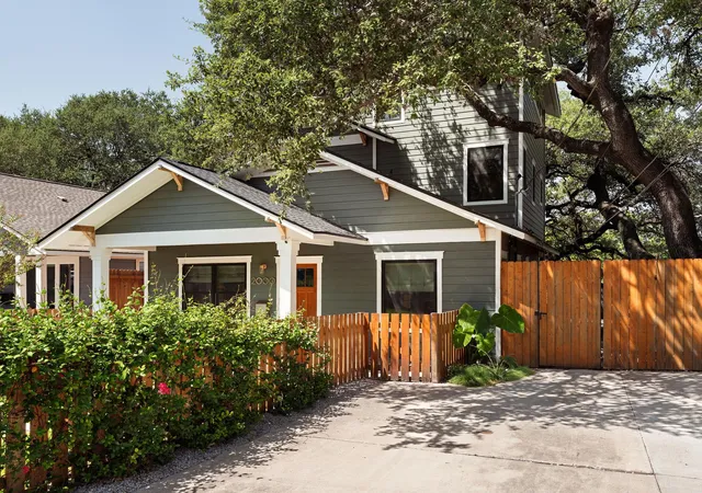 Photo 2 of Single family home for sale at 2000 Wilson St, Austin, TX 78704 | MLS# 2895987 | Listing updated on 2026-10-06