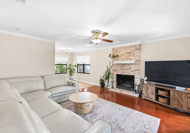 Photo 4 of Sale Pending at 8103 Doe Meadow Dr, Austin, TX 78749 | MLS# 3325276 | Listing updated on 2026-10-24