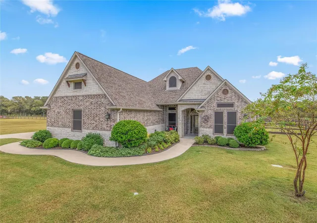 Photo 3 of Single family home for sale at 9600 Shadow Crk Trl, Hearne, TX | MLS# 1513519 | Listing updated on 2026-10-05