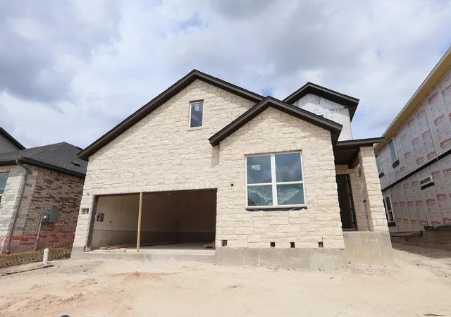 Photo 1 of Single family home for sale at 184 Bishop Wood Rd, Dripping Springs, TX 78620 | MLS# 4488650 | Listing updated on 2026-10-26