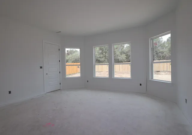Photo 4 of Single family home for sale at 184 Bishop Wood Rd, Dripping Springs, TX 78620 | MLS# 4488650 | Listing updated on 2026-10-26