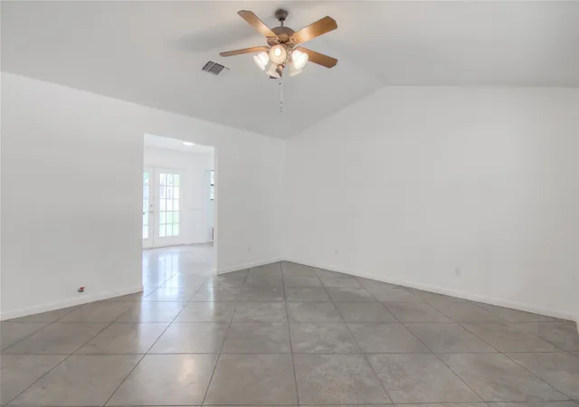 Photo 4 of Single family home for sale at 1400 Lazy Crk Ln, Blanco, TX 78606 | MLS# 7837875 | Listing updated on 2026-09-21