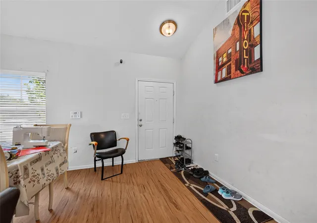 Photo 3 of Single family home for sale at 417 Foxglove Dr, Hutto, TX 78634 | MLS# 5243383 | Listing updated on 2026-10-21