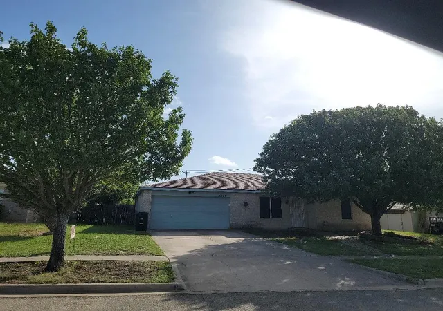 Photo 3 of Single family home for sale at 4105 Frigate Dr, Killeen, TX 76549 | MLS# 8293210 | Listing updated on 2026-09-15