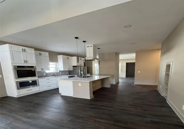 Photo 2 of Single family home for sale at 22008 Plockton Dr, Spicewood, TX 78669 | MLS# 6759213 | Listing updated on 2026-09-13