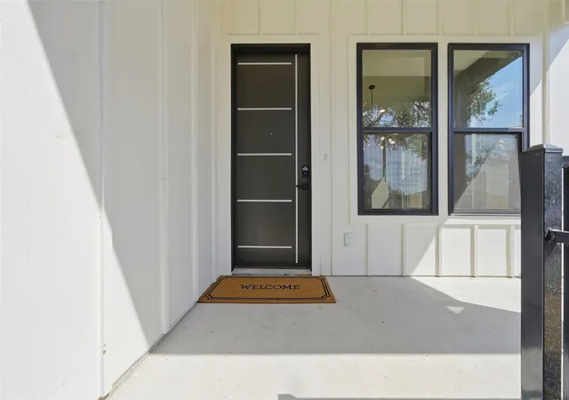 Photo 2 of Single family home for sale at 22008 Plockton Dr, Spicewood, TX 78669 | MLS# 6759213 | Listing updated on 2026-10-02