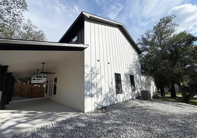 Photo 3 of Single family home for sale at 22008 Plockton Dr, Spicewood, TX 78669 | MLS# 6759213 | Listing updated on 2026-09-13