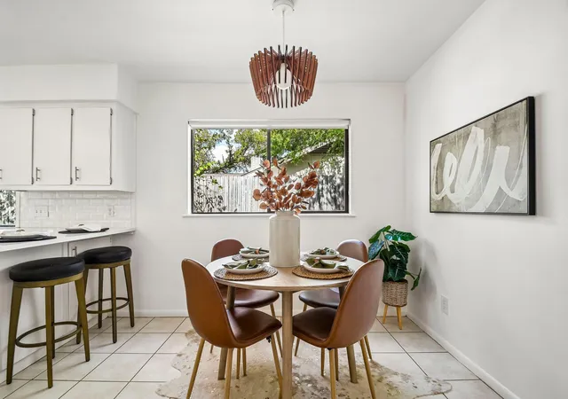 Photo 2 of Single family home for sale at 405 Battle Bnd Blvd, Austin, TX 78745 | MLS# 6879950 | Listing updated on 2026-09-19