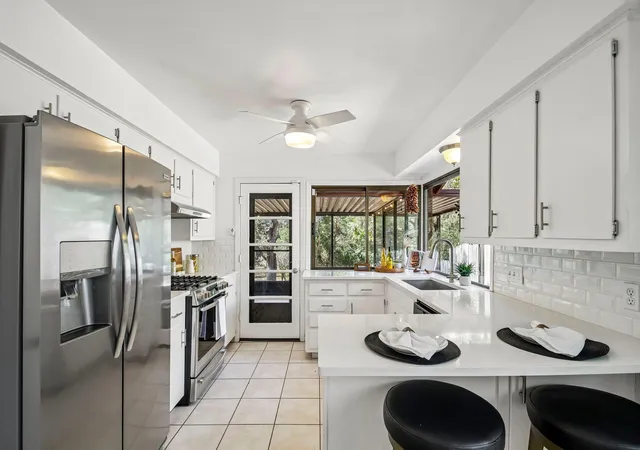 Photo 3 of Single family home for sale at 405 Battle Bnd Blvd, Austin, TX 78745 | MLS# 6879950 | Listing updated on 2026-09-19