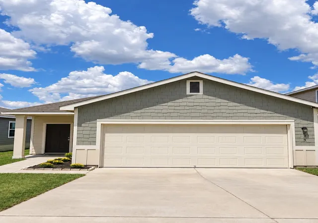 Photo 1 of Single family home for sale at 225 Comancheros Rd, Jarrell, TX 76537 | MLS# 5416145 | Listing updated on 2026-09-12