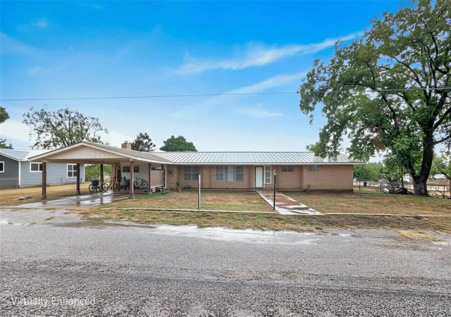 Single family home for sale at 1205 W Haynie St, Llano, TX 78643 | MLS# 1821597