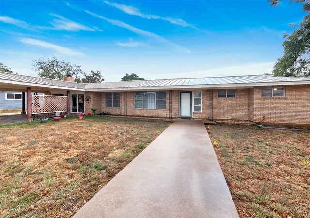 Photo 2 of Single family home for sale at 1205 W Haynie St, Llano, TX 78643 | MLS# 1821597 | Listing updated on 2026-10-01