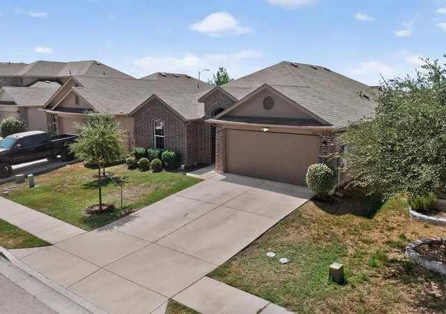 Photo 3 of Single family home for sale at 11612 Andesite Rd, Manor, TX 78653 | MLS# 2135271 | Listing updated on 2026-10-05