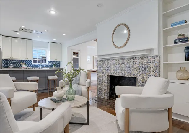 Photo 3 of Single family home for sale at 2908 Perry Ln, Austin, TX 78731 | MLS# 1836923 | Listing updated on 2026-10-10