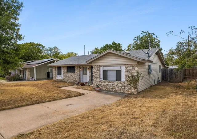 Photo 1 of Single family home for sale at 6904 Miranda Dr, Austin, TX 78752 | MLS# 2505135 | Listing updated on 2026-09-12