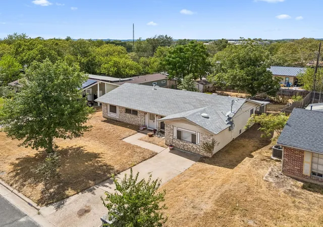 Single family home for sale at 6904 Miranda Dr, Austin, TX 78752 | MLS# 2505135