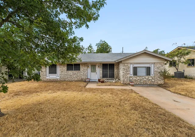 Photo 2 of Single family home for sale at 6904 Miranda Dr, Austin, TX 78752 | MLS# 2505135 | Listing updated on 2026-09-12