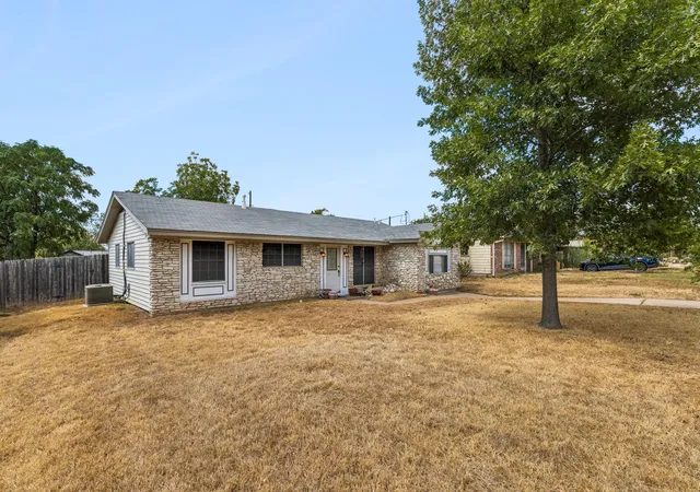 Photo 3 of Single family home for sale at 6904 Miranda Dr, Austin, TX 78752 | MLS# 2505135 | Listing updated on 2026-09-12