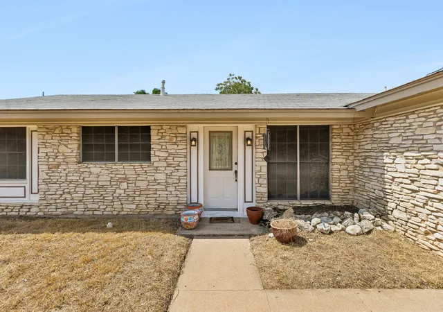 Photo 3 of Single family home for sale at 6904 Miranda Dr, Austin, TX 78752 | MLS# 2505135 | Listing updated on 2026-09-12