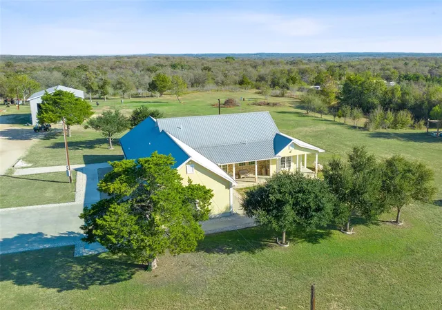 Photo 2 of Single family home for sale at 1133 Fm 20, Cedar Creek, TX 78612 | MLS# 7296043 | Listing updated on 2026-10-06