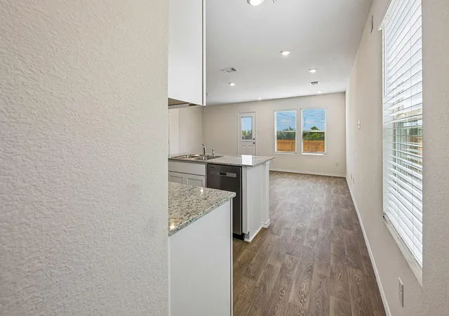 Photo 3 of Single family home for sale at 369 Old Stagecoach Rd, Jarrell, TX 76537 | MLS# 6728621 | Listing updated on 2026-10-02