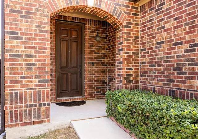 Photo 2 of Single family home for sale at 2006 Fretboard St, Round Rock, TX 78664 | MLS# 7125354 | Listing updated on 2026-10-06