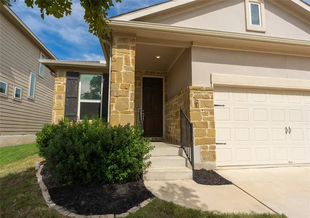 Photo 3 of Single family home for sale at 176 Dome Peak Ter, Dripping Springs, TX 78620 | MLS# 9521612 | Listing updated on 2026-10-28