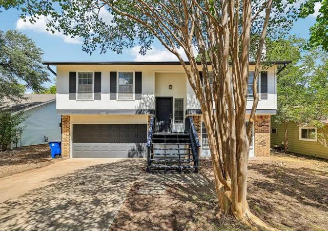 Photo 2 of Single family home for sale at 2006 Lear Ln, Austin, TX 78745 | MLS# 9563677 | Listing updated on 2026-09-13