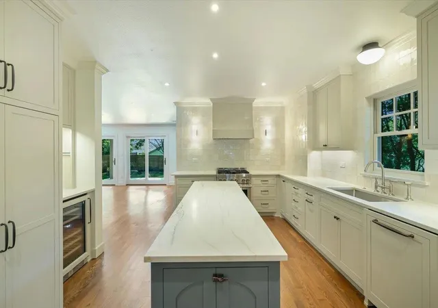 Photo 2 of Single family home for sale at 1704 Travis Hts Blvd, Austin, TX 78704 | MLS# 1571751 | Listing updated on 2026-09-12