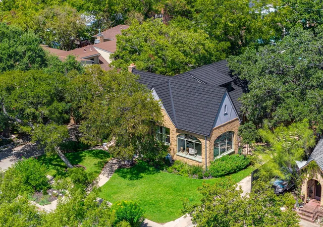 Photo 40 of Single family home for sale at 106 Laurel Ln, Austin, TX 78705 | MLS# 6801877 | Listing updated on 2026-10-27