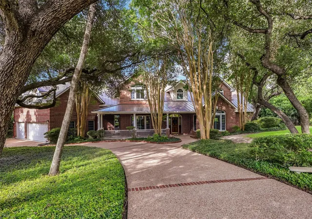 Photo 2 of Mansion for sale at 109 Wood Trl, West Lake Hills, TX 78746 | MLS# 7637402 | Listing updated on 2026-09-23