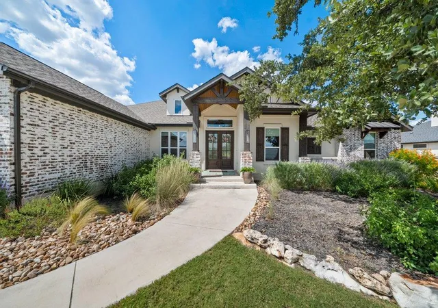 Photo 2 of Single family home for sale at 224 Berrywood Ln, New Braunfels, TX 78132 | MLS# 5971206 | Listing updated on 2026-09-13