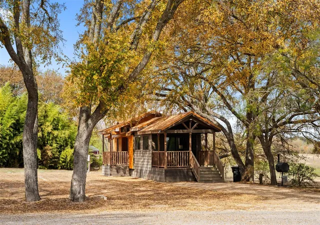 Photo 4 of House for sale at 250-300 Park Ave, Martindale, TX | MLS# 2549720 | Listing updated on 2026-09-16