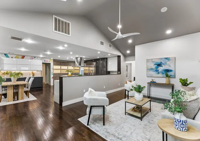 Photo 4 of Single family home for sale at 2617 Exposition Blvd, Austin, TX 78703 | MLS# 4937714 | Listing updated on 2026-10-06
