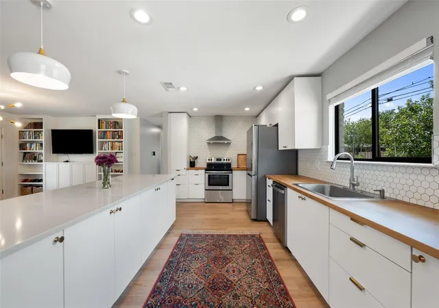 Photo 3 of Single family home for sale at 8805 Leisure Dr, Austin, TX 78754 | MLS# 2347180 | Listing updated on 2026-09-18