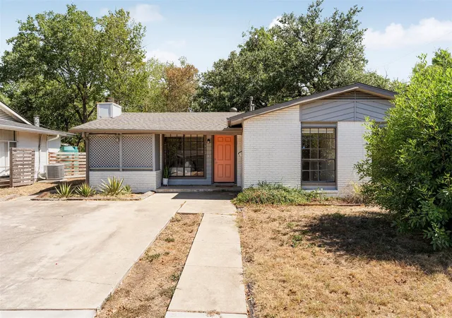 Photo 3 of Single family home for sale at 1612 Broadmoor Dr, Austin, TX 78723 | MLS# 1741868 | Listing updated on 2026-09-26